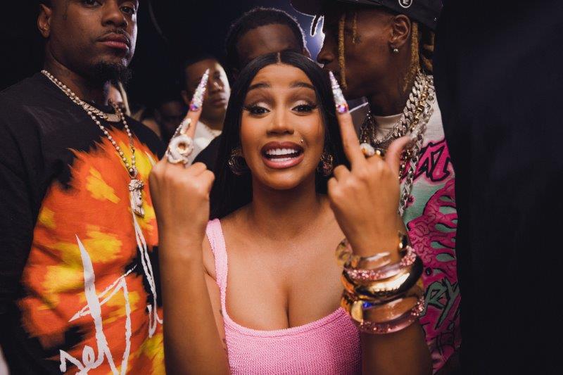 Cardi B013