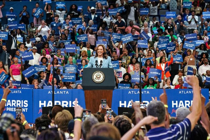 US-VOTE-POLITICS-HARRIS