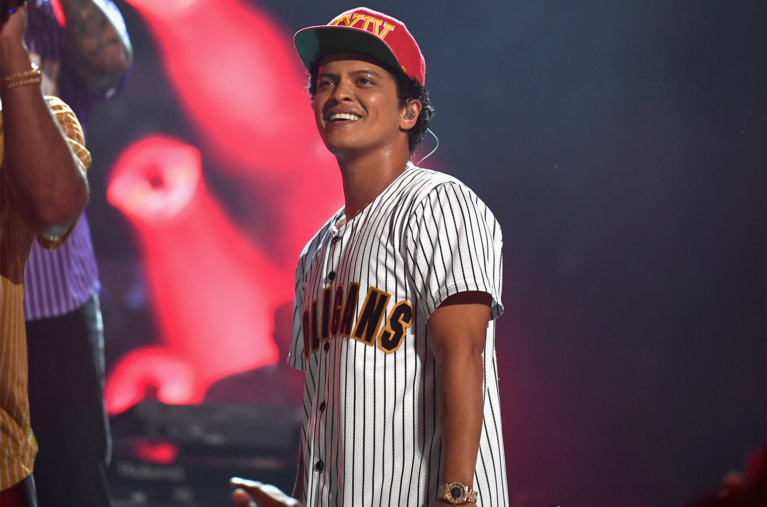 Bruno Mars Temporarily Stops Show Due to Stage Set Fire