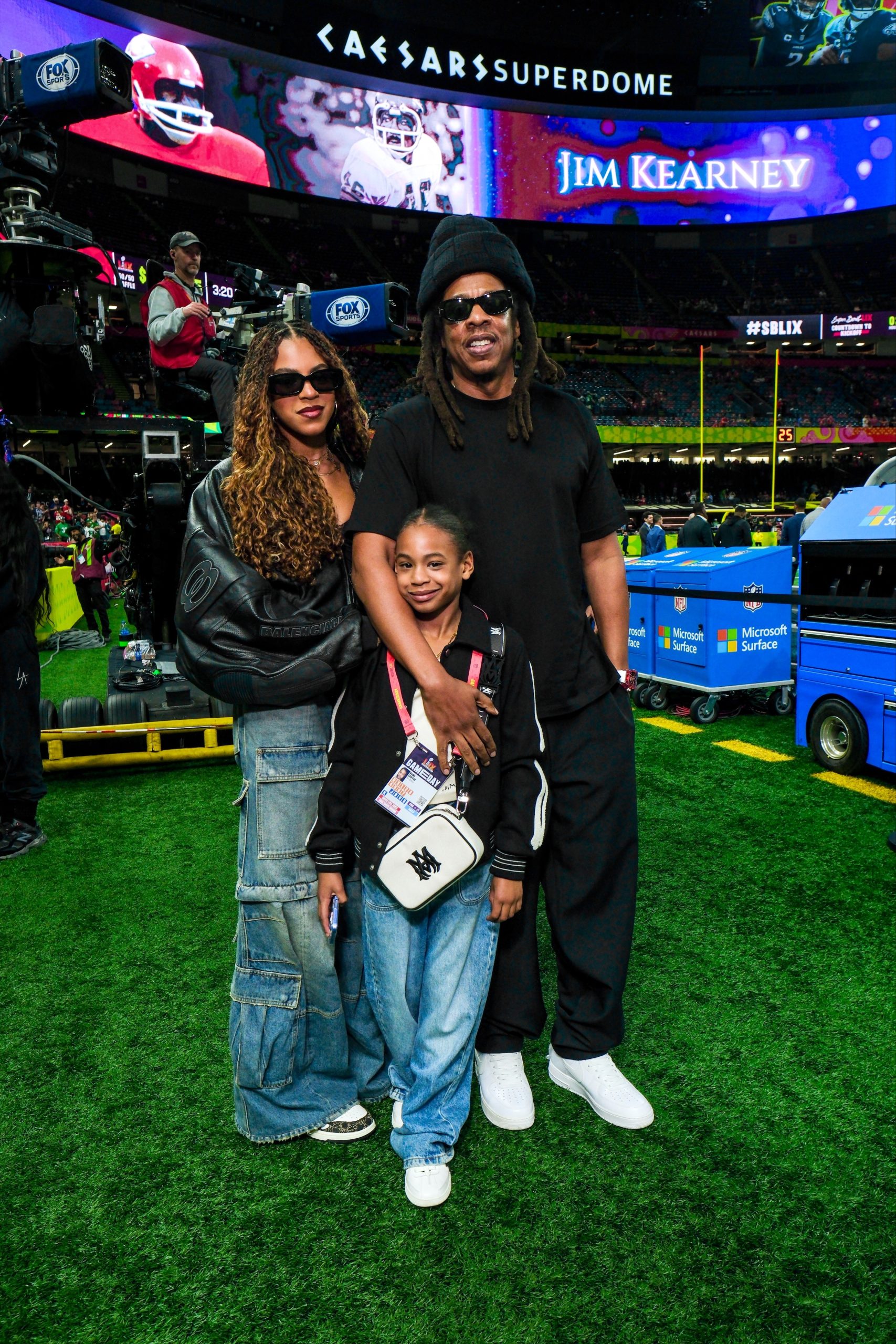 JAY-Z Makes Super Bowl into Daddy-Daughters Day with Blue Ivy and Rumi